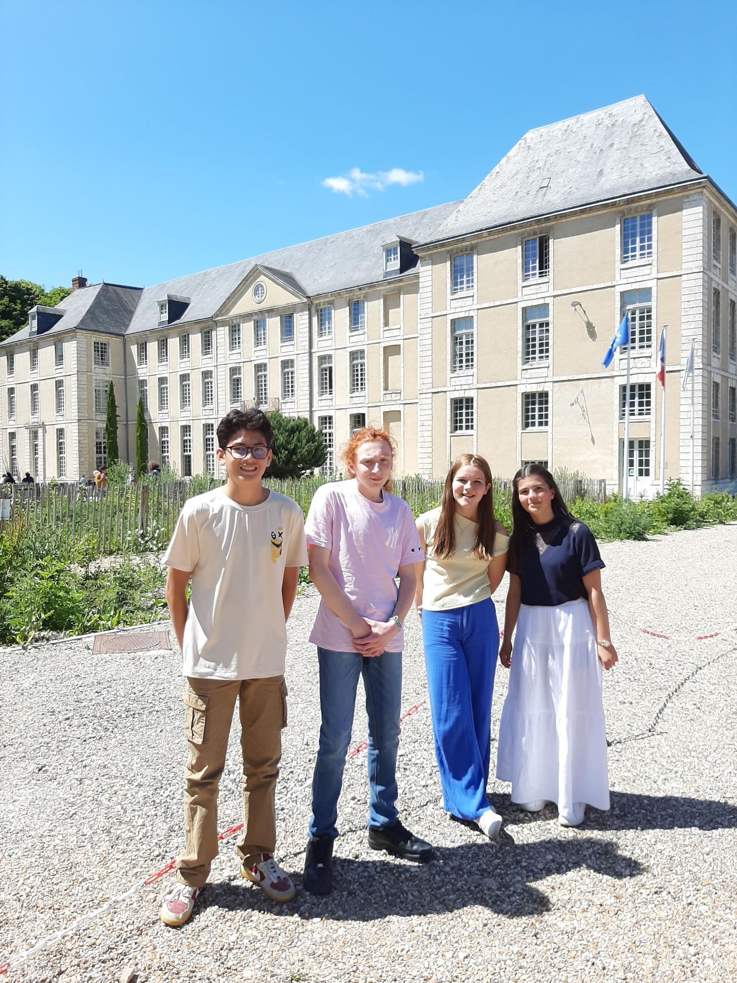 Les représentants de la classe de 3A au lycée Marceau